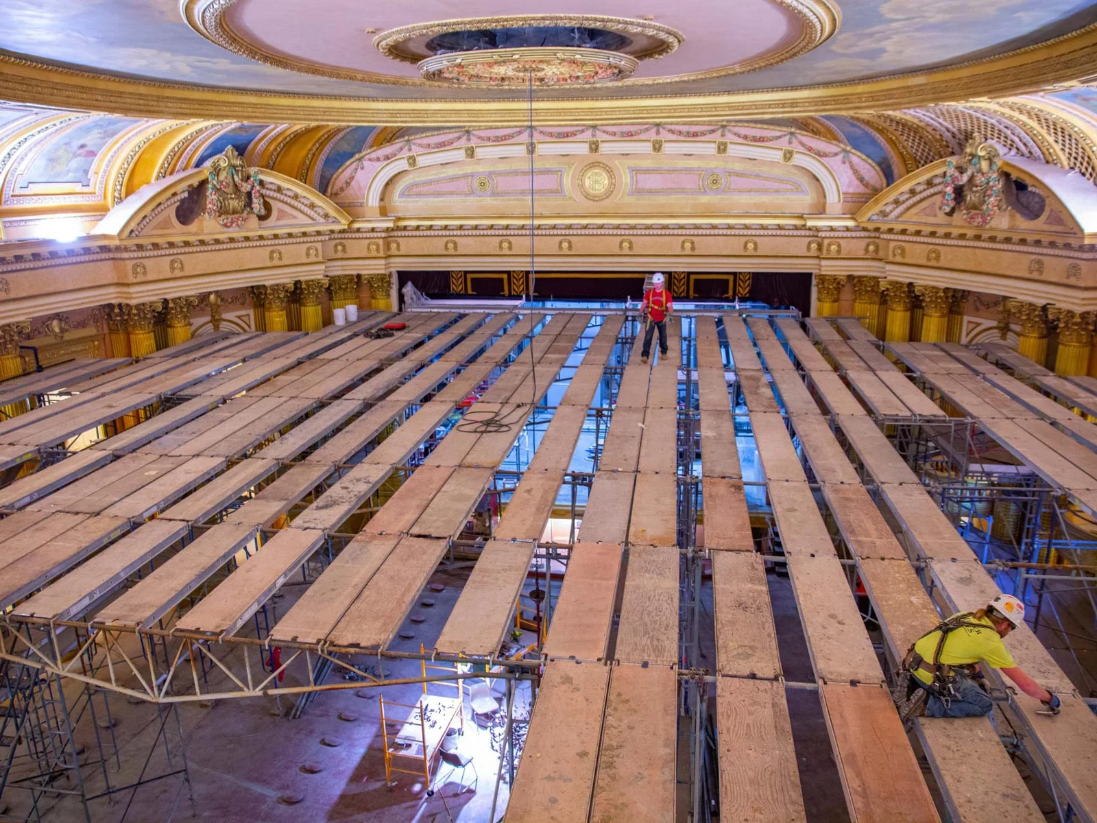 daniels workers on scaffolding at Al Ringling