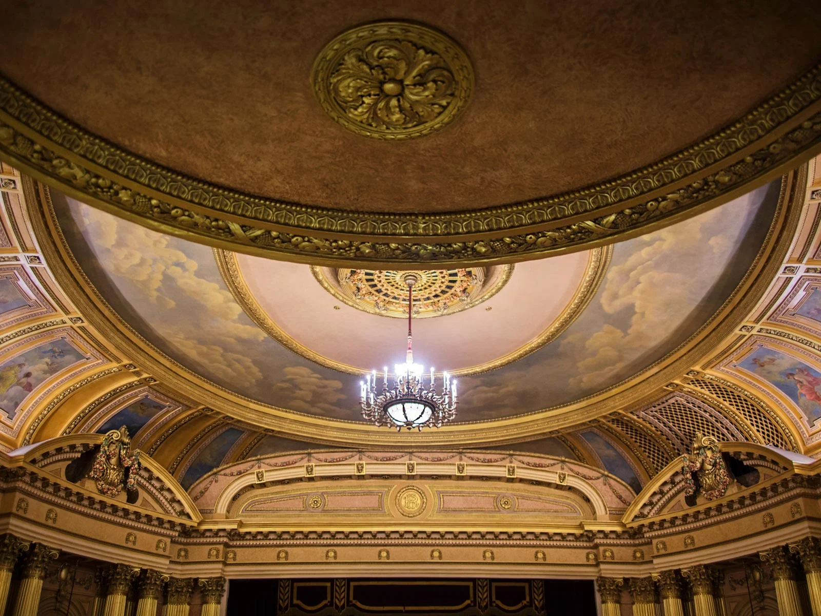 Al Ringling theater ceiling details