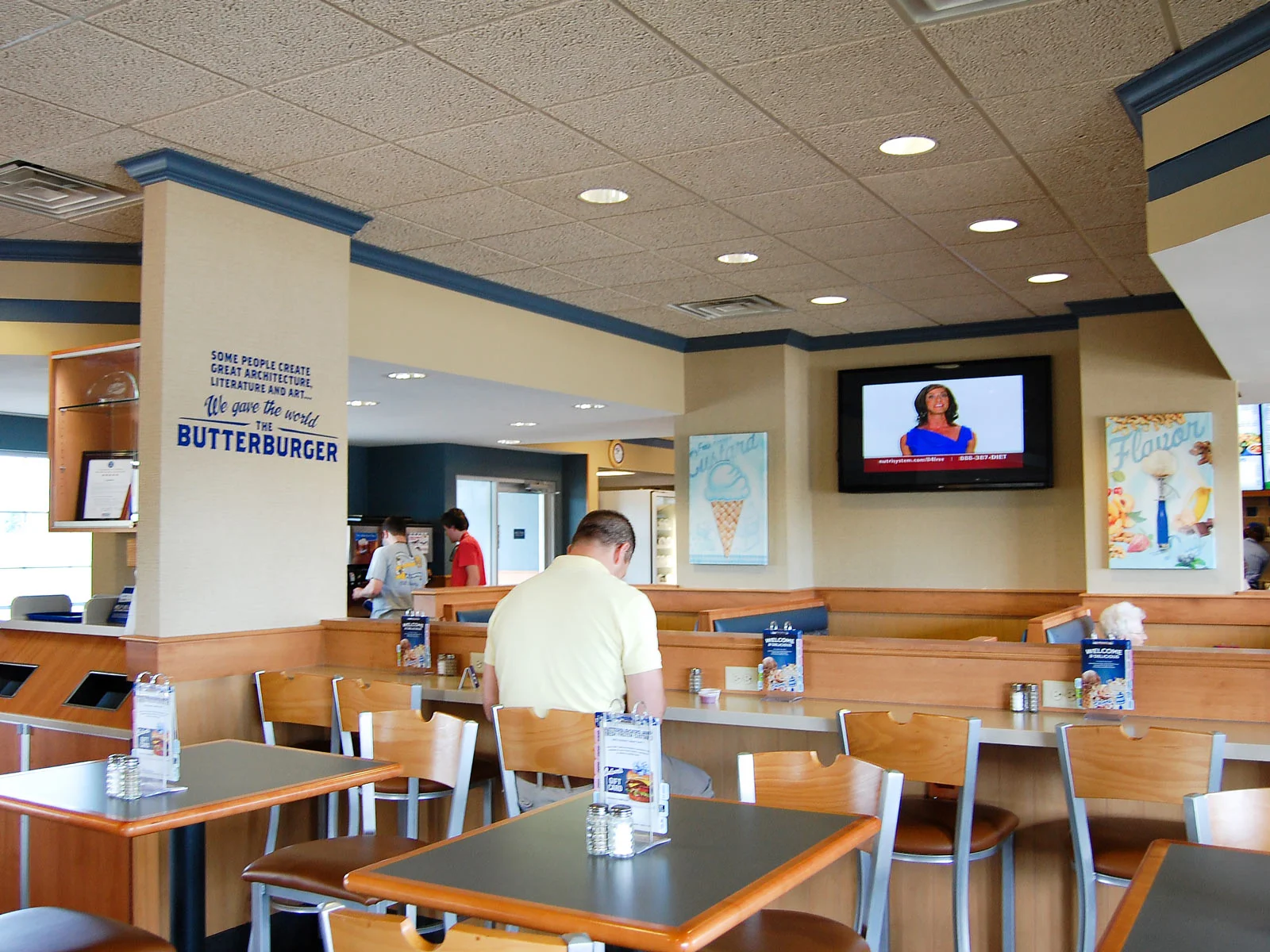 Culver's DeForest interior seating