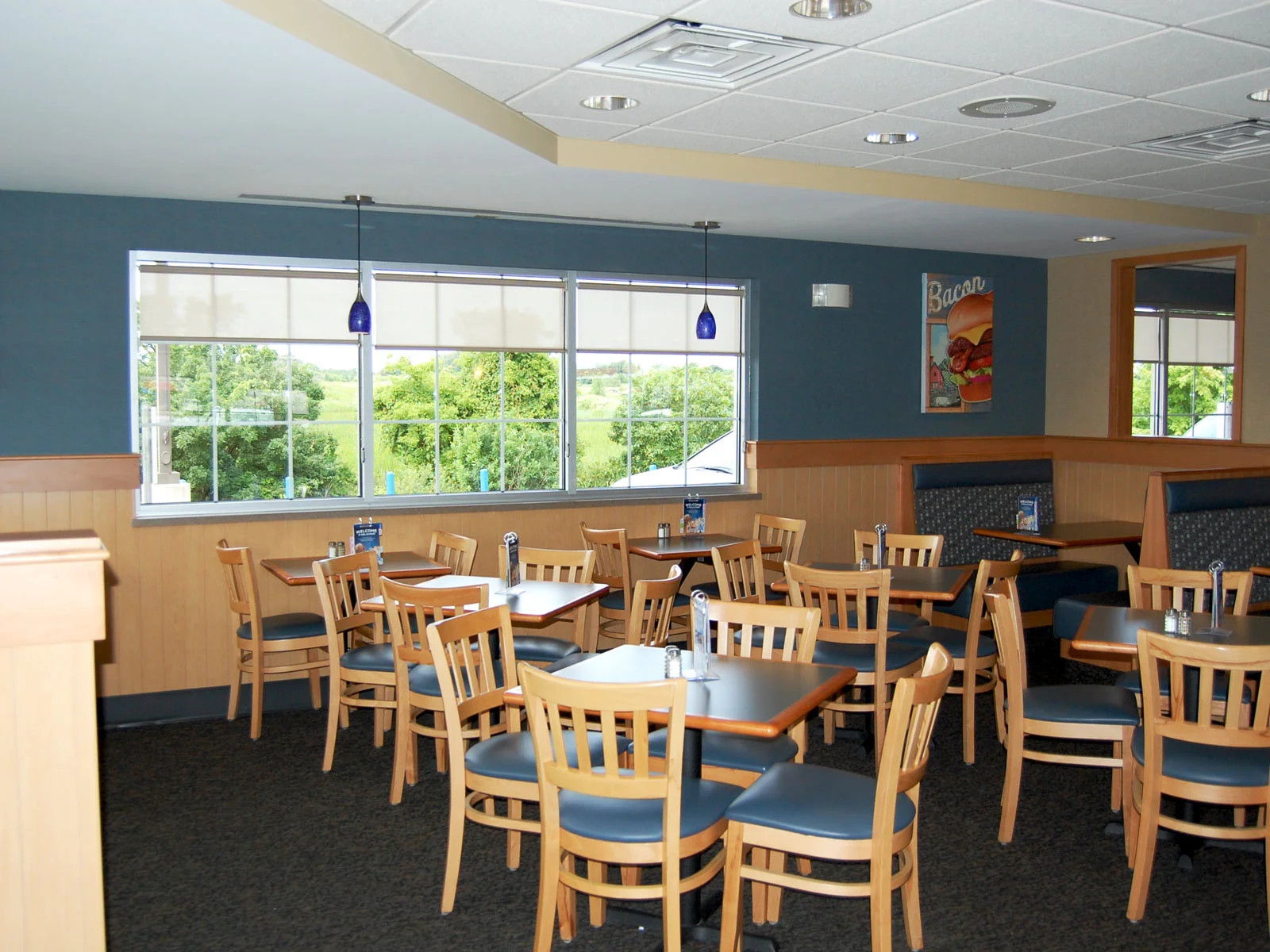 Culver's DeForest interior seating