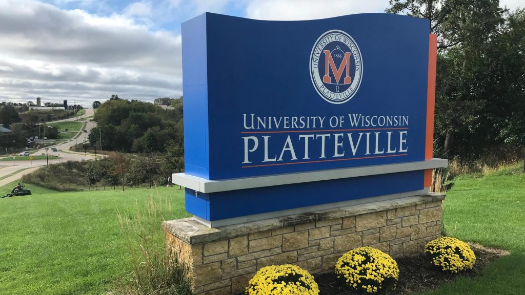 UW Platteville signage