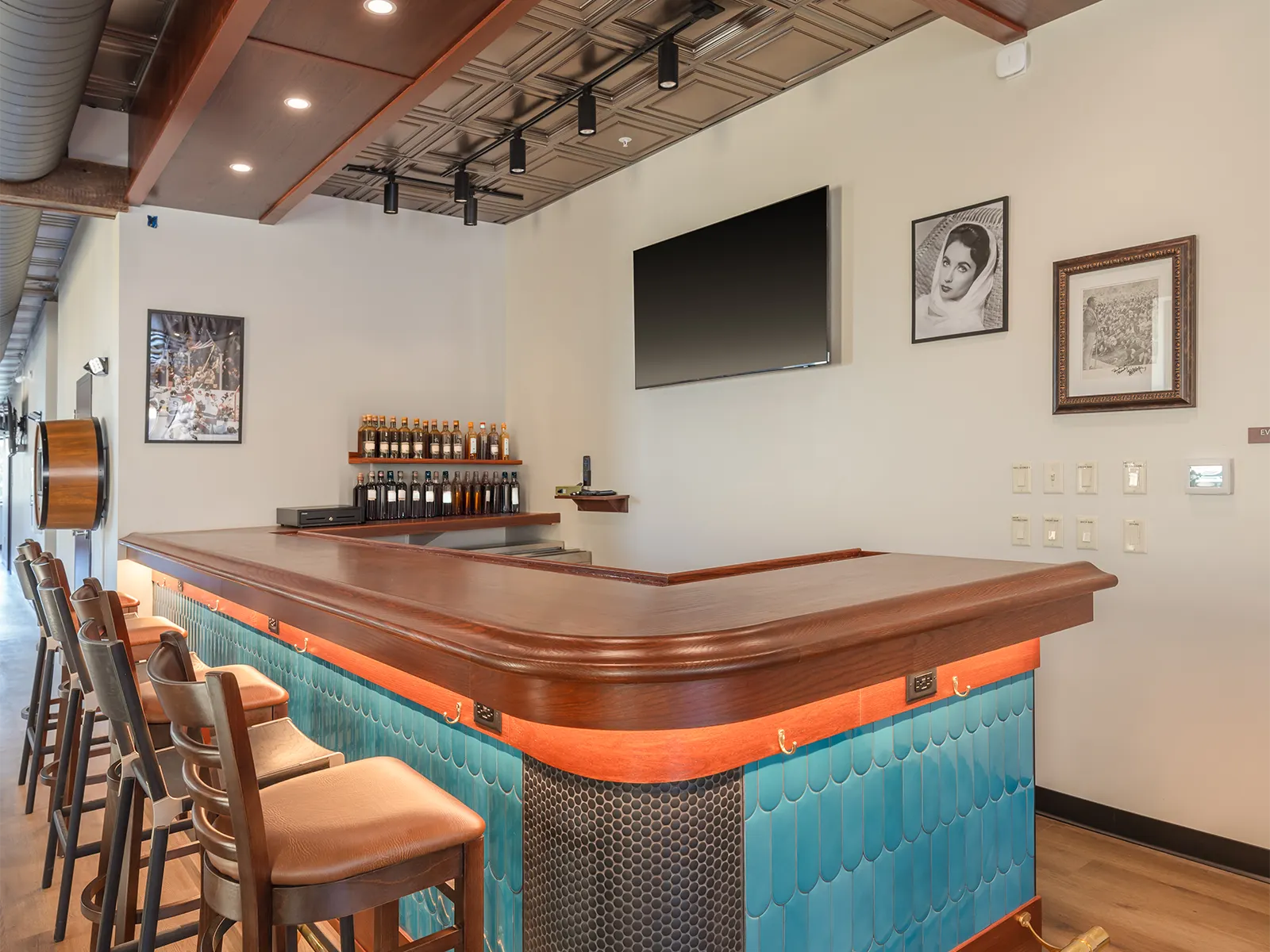 Jack & Jenny's second floor bar interior